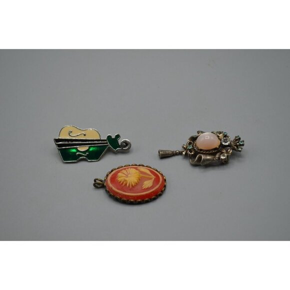 Brooch/Pendant Lot Enamel Guitar Red Flower Crown Ornate Pearl Coro - Picture 4 of 7